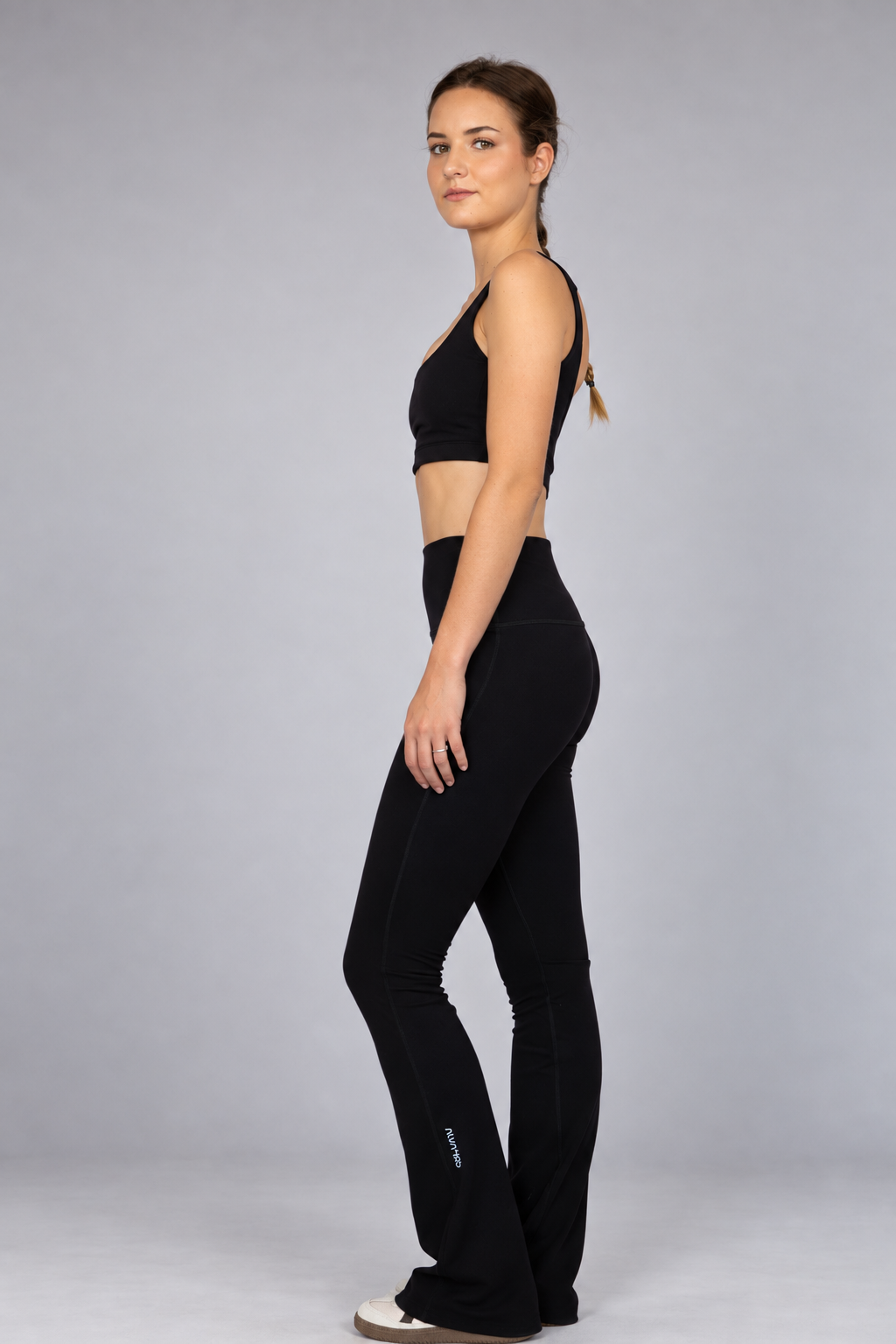 The 485 Flare / Black